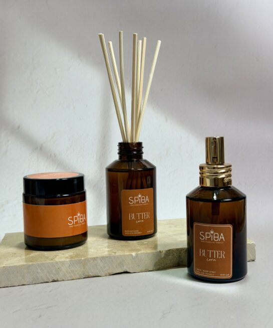 complete home set (αρωματικό κερί , σπρέι υφασμάτων,αρωματικό χώρου) με  άρωμα butter corn